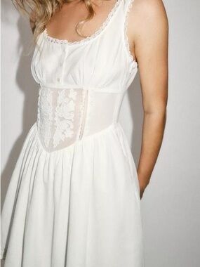 Zara Lace Embroidered Mini Dress 🦢✨🌸